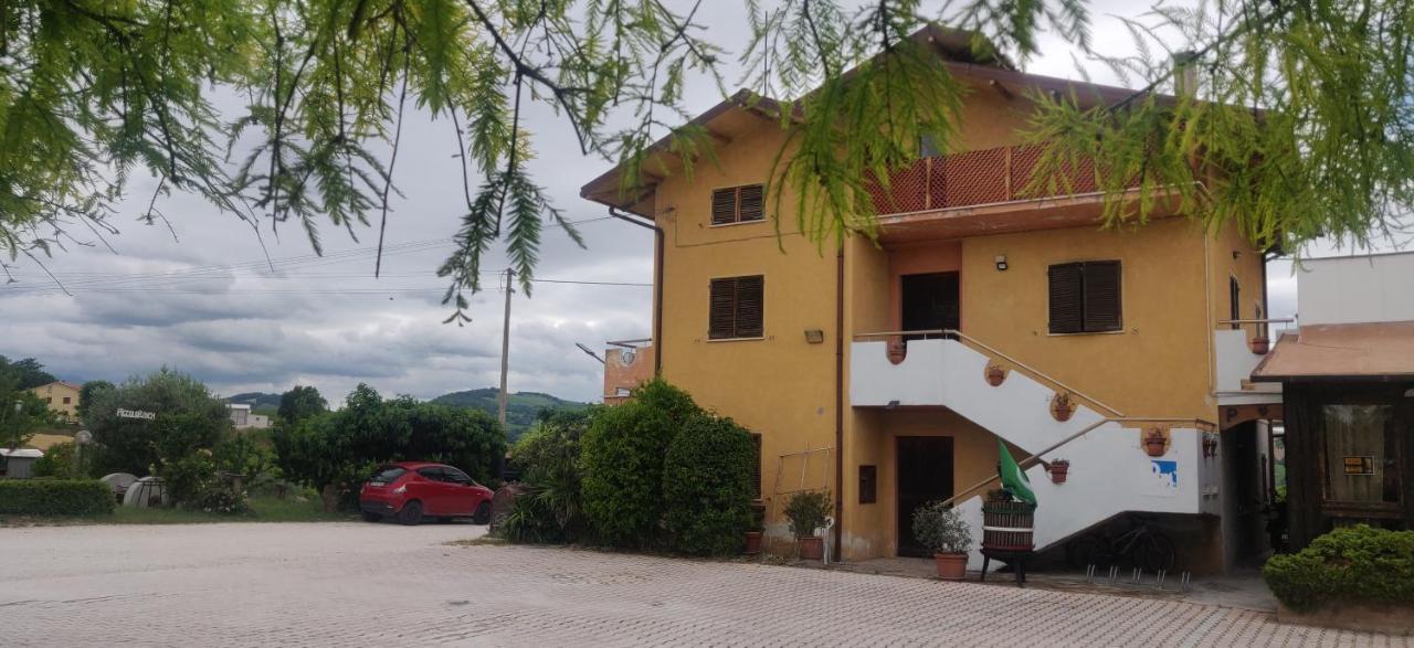 Azienda Agrituristica Piccolo Ranch San Pietro  外观 照片